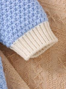 SHEIN 彼得潘风格 2 件套婴儿套装，包括针织连体衣和帽子。经典扭纹针织图案，领口设计，休闲简约，可爱的绅士造型，适合婴儿日常穿着