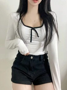 DAZY Women's Contrast Color Block Bowknot Decor Round Neck Long Sleeve White T-Shirt, Suitable For Spring/Summer