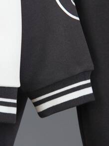 SHEIN مجموعة من قطعتين جاكيت البيسبول الأمريكية للصبي الصغير مزخرفة بدب كيوت وبنطلون جوجر، كاجوال للربيع/الخريف، مناسبة للارتداء اليومي والخارجي والمدرسة - متعدد الألوان - مشاهدة 4