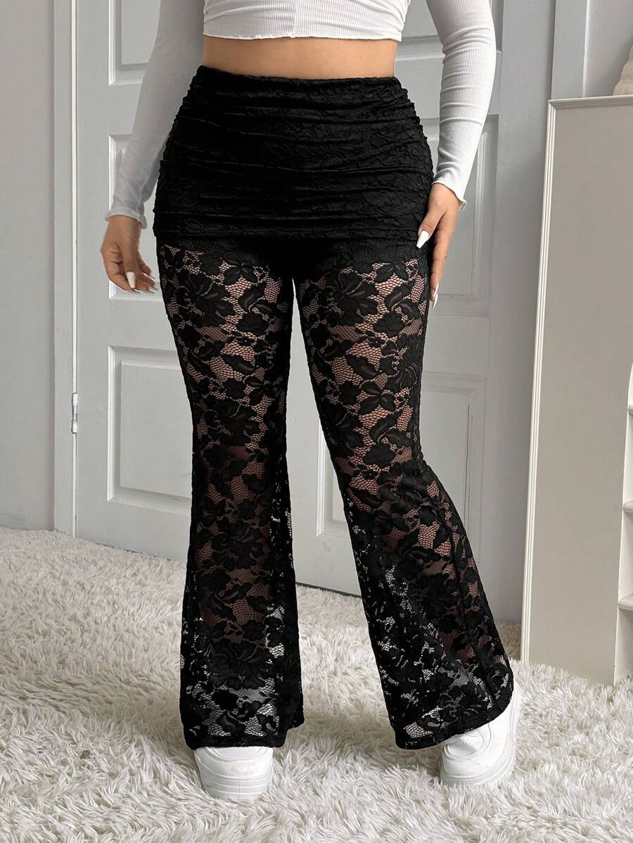 SHEIN EZwear 大码女式纯色褶皱花朵蕾丝喇叭裤 - 黑色 - 查看 1