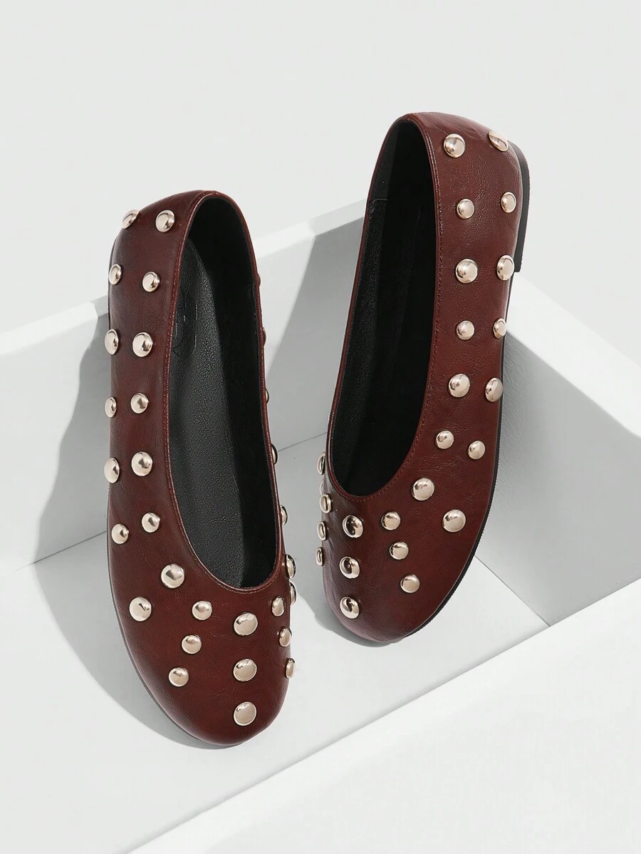 CUCCOO GRLICON 女士时尚百搭通勤铆钉装饰平底鞋 - 棕色 - 查看 1