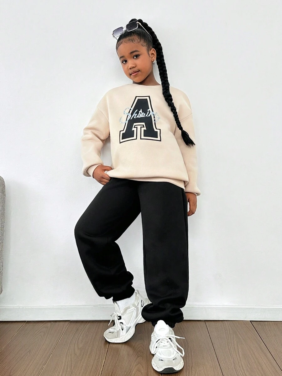 SHEIN Bộ 2 món áo nỉ dài tay in chữ và quần jogger cho bé gái tuổi mới lớn, thể thao & thường ngày - Màu Khaki - Xem 1