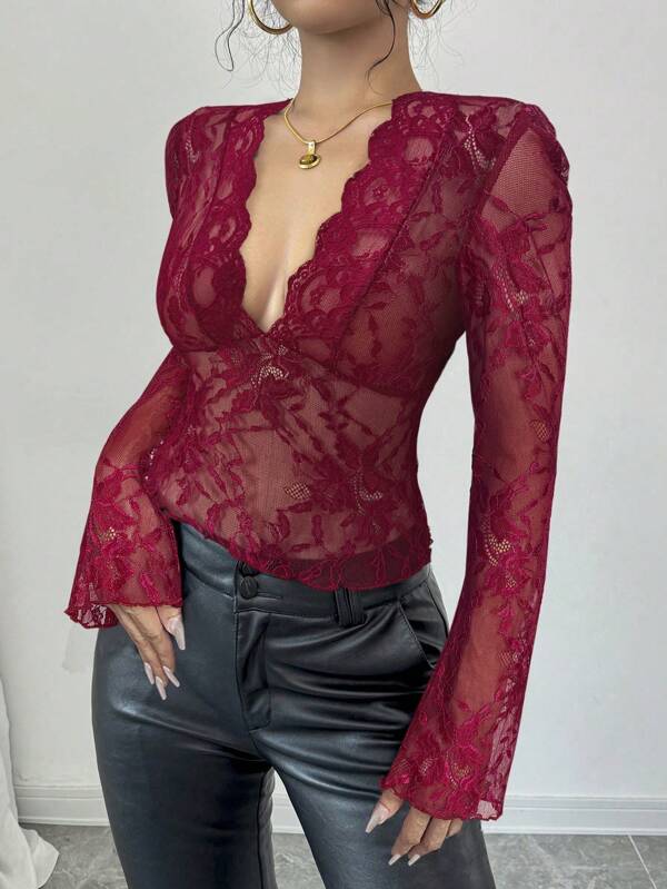 Firerie Blusa de mujer con cuello en V negro, parches de encaje y mangas acampanadas de encaje