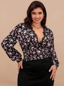 SHEIN VCAY Plus Size Floral Print Lace Patchwork Fitted T-Shirt, Suitable For Vacation - Multicolor - View 6