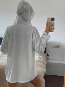 Livesso 女式蕾丝拼布宽松连帽白色长袖T恤，秋季服装 - 白色 - 查看 5