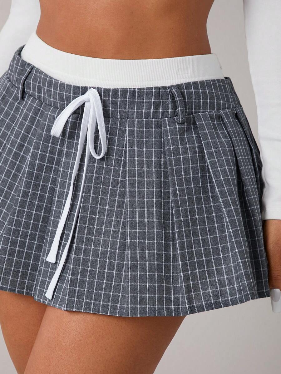 SHEIN SXY 女士灰色格子休闲装；秋季女装；百褶裙；撞色腰带/时尚百搭/与朋友聚会/办公室风/灰色系列百褶 A 字迷你裙 - 灰色 - 查看 1