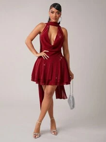 SHEIN SXY Vestido mini sexy y minimalista en color borgoña de Angola con flecos extra largos, cuello profundo drapeado y espalda descubierta, adecuado para fiestas, citas, reuniones y cumpleaños