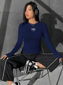 SHEIN EZwear Camiseta de manga larga con cuello redondo y estampado de araña, tejida para mujeres