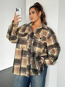 SHEIN EZwear Abrigo holgado de talla grande con caída en los hombros y estampado de cuadros retro, para otoño/invierno - Multicolor - Ver 4