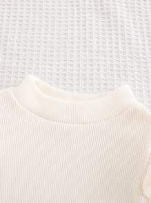 Cozy Pixies Blusa de manga larga con cuello redondo y bajo con volantes de unicolor para niñas bebé - Beis - Ver 4