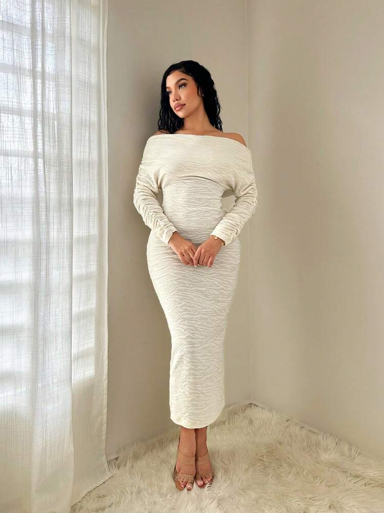 SHEIN SXY 舒适休闲蓬松针织露肩长袖连衣裙，秋冬 - 杏色 - 查看 1