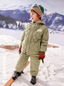 SHEIN Conjunto de 2 piezas de ropa de invierno para niño pequeño, incluyendo una camisa de manga larga con bolsillo parche y pantalones.