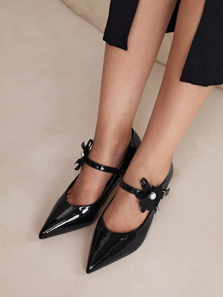 CUCCOO CURVES Women's Pearl Mesh 3D Floral Pointy Toe Low Slim Heel Elegant Wide-Fit Black High Heel Dress Shoes