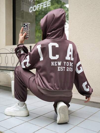 SHEIN Explorewe 2 件套青少年（女孩）休闲校园街头装青少年女孩超大字母印花连帽衫和运动裤