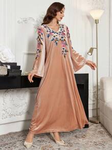 Al Najma V领长袖花卉刺绣简约休闲长袍连衣裙，端庄 - 粉色 - 查看 7