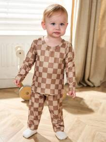 Baby Boy 2 Pieces Set, Ribbed Fabric Top & Checkerboard Pattern Bottoms Outfit, Fashionable For Indoor Or Autumn/Winter Base Layer Wear