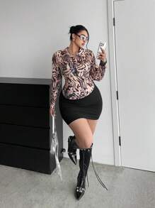 Flirla Camiseta corta de manga larga con cuello polo, estampado asimétrico de leopardo y cebra, para mujer de talla grande. Camiseta gráfica ajustada y sexy para primavera