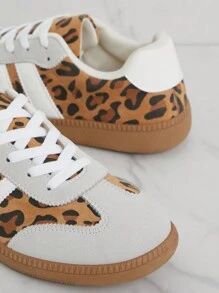 SHUZIA 女士棕色豹纹白色双条纹永恒标志街头风格 OG 运动鞋，配橡胶鞋底 - 经典、日常百搭新年假期 - 彩色 - 查看 6