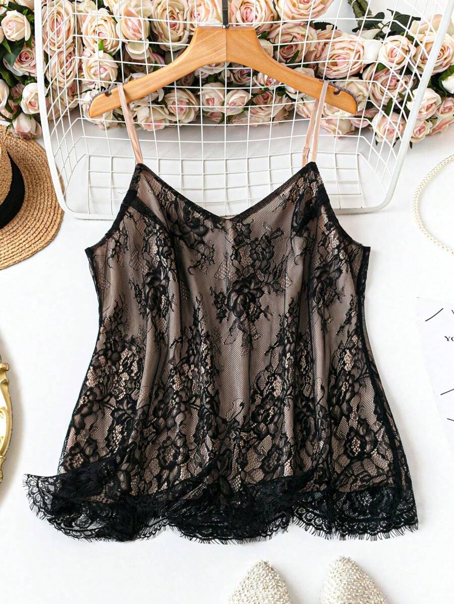 SHEIN CURVE+ Plus Size Lace Patchwork Casual Versatile Camisole - Black - View 1