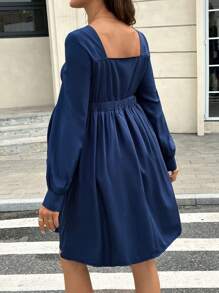 SHEIN Vestido informal de maternidad de cuello cuadrado, manga larga, con cordón en la cintura, corte holgado, unicolor, para mujeres embarazadas