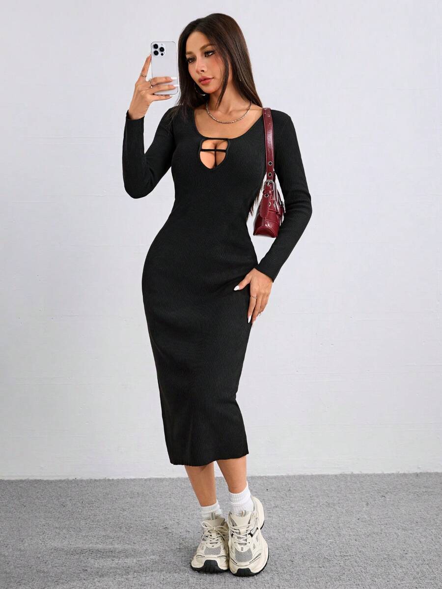SHEIN Unity Vestido de Tricô Slim Casual de Manga Longa com Recorte Vazado de Cor Sólida, para Outono e Inverno - Preto - Visão 1