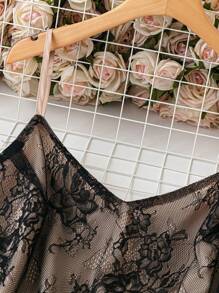 SHEIN CURVE+ Plus Size Lace Patchwork Casual Versatile Camisole - Black - View 5