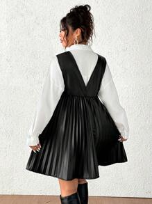 Flirla 大码女式褶皱深 V 领 PU 皮革连衣裙