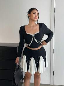 Flirla Conjunto de dos piezas para mujer de top corto con contraste de encaje, cuello cuadrado y lazo, con cadena de perlas falsa en estilo de sensualidad francesa de talla grande; y minifalda negra con volante calado y contraste de malla