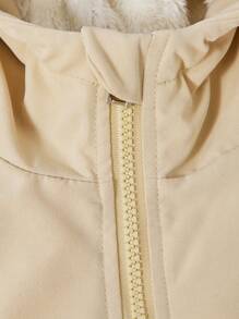 青少年男童休闲印花拼布连帽夹克和抽绳裤两件套，适合秋冬季日常穿着