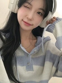 DAZY Áo len chui đầu có mũ trùm đầu họa tiết sọc màu tương phản rộng rãi cho nữ mùa thu - Màu xanh lam - Xem 9