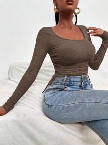 RueChic Damen einfarbiges, rundhalsiges Langarm-Lässig-T-Shirt mit Raffzug an der Seite, Rippstrick, für den Herbst - Mokka-Braun - Übersicht 5