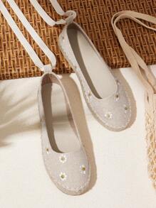 Styleloop Women's Daisy Embroidery Casual Linen Flat Shoes For Christmas And New Year Holiday Vibe Fall And Winter - Apricot - View 2
