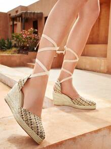 Styleloop 时尚女士帆布厚底坡跟凉鞋，配有性感的交叉绳带，舒适百搭，适合度假/户外穿着，适合圣诞节和新年假期氛围，秋冬季 - 棕色 - 查看 1