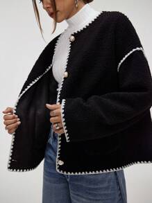 Forever 21 黑色 AutumnTeddy 女士保暖内衬保暖夹克。单排扣翻领刺绣撞色边长袖女士夹克。宽松、休闲、时尚的街头服饰。 - 黑色 - 查看 5