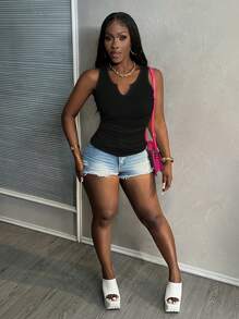 Slaydiva Simplistic Casual Basic Daily Notched Neck Sleeveless Side Ruched Fitted Short Sleeve Ribbed Stretch Black Tank Top For Women - Black - View 3