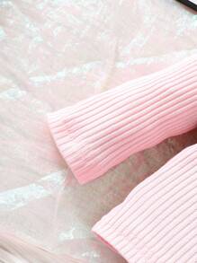 女婴粉色圆领长袖上衣和纯色口袋松紧腰牛仔裤套装带牛仔钱包