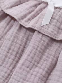 DAZY Camisón de mujer sin mangas con adorno de lazo, volante y tela arrugada para el verano