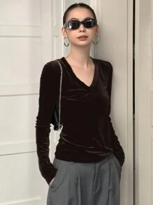 DAZY Camiseta ajustada de manga larga, cuello en V de terciopelo, unicolor, elegante, para otoño