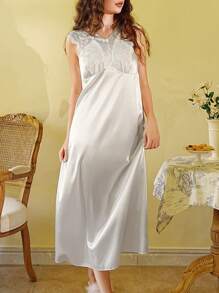 Côtesoire Women's French Romantic Lace Patchwork Long Nightgown