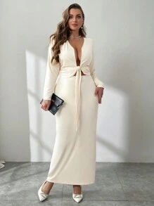 SHEIN Privé Gaun Pesta Wanita Ukuran Besar Warna Aprikot dengan Leher V dan Tali Pengikat - Hitam - View 5