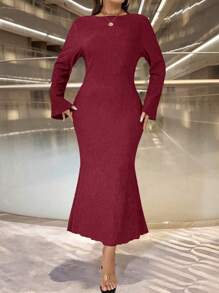 Celure Autumn/Winter New Fashionable Solid Color Slim Fit Mermaid Dress With Round Neck And Flare Sleeves For New Year Clothes Maxi Women Outfit