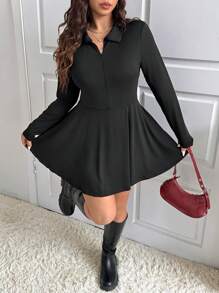 SHEIN EZwear Jumpsuit Kasual Wanita Ukuran Besar Warna Polos Lengan Panjang dengan Kancing Setengah untuk Musim Gugur - Hitam - View 3