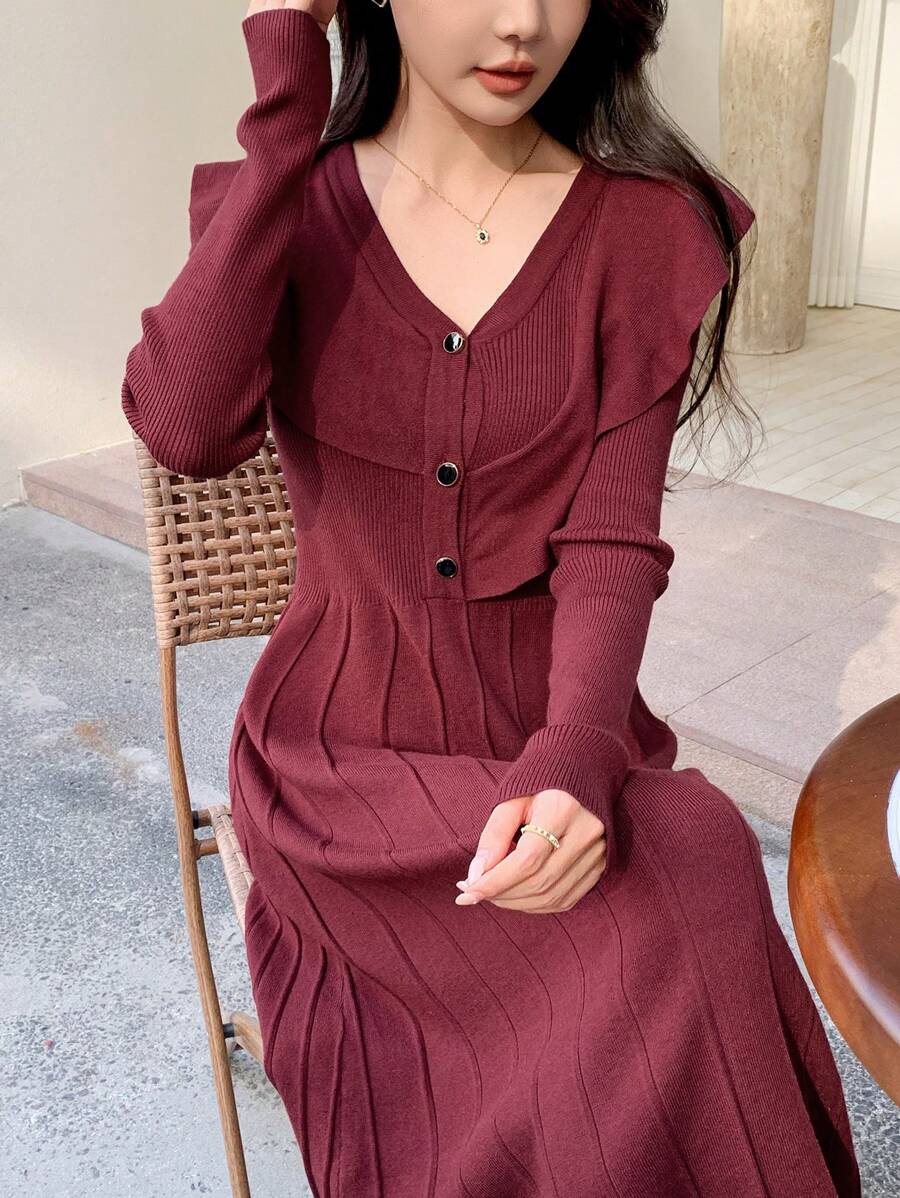 DAZY 女士纯色V领荷叶边下摆毛衣裙，秋季服装红色女装 - 酒紅色 - 查看 1