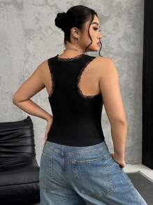 SHEIN EZwear Plus Size Women Lace Patchwork Crew Neck Sleeveless Tank Top, Autumn/Winter