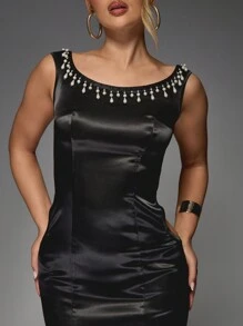 MISSGUIDED Đầm Maxi trễ vai xòe viền hạt satin - màu đen - Xem 6