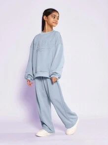 SUMWON Bộ 2 món áo nỉ cổ tròn oversize có thêu và quần ống rộng cho bé gái tuổi mới lớn Everyday Play - Màu xanh lam - Xem 1