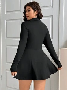 SHEIN EZwear Jumpsuit Kasual Wanita Ukuran Besar Warna Polos Lengan Panjang dengan Kancing Setengah untuk Musim Gugur - Hitam - View 2