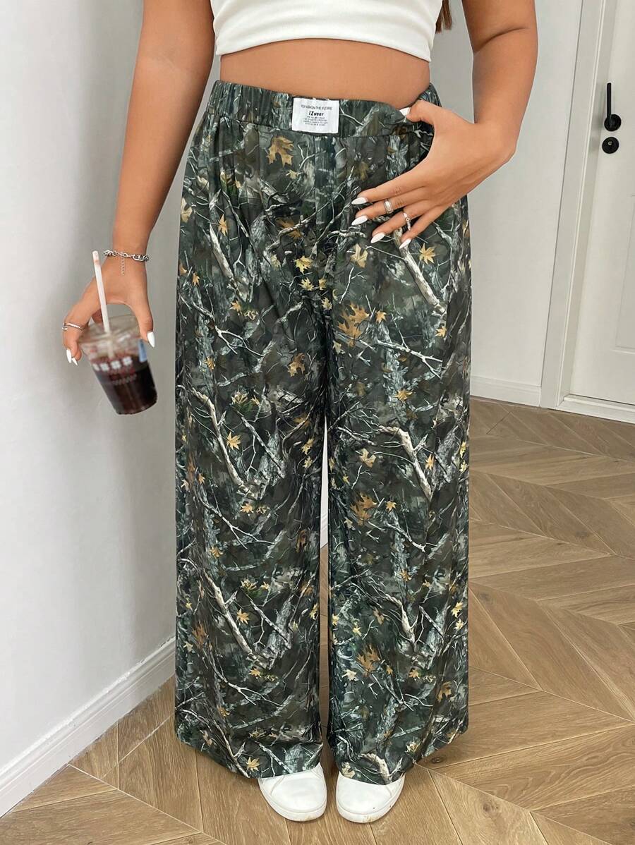 SHEIN EZwear Plus Size Maple Leaf Print Loose Straight Leg Sweatpants - Multicolor - View 1
