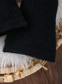 SHEIN طقم حياكة مكون من 2 قطعة (بلوزة وبنطال) للفتيات الرضع ، بلوزة ذات رقبة دائرية مزينة بعقدة وتصميم الكابل ، وبنطال واسع الساق ، قطعات دافئة ناعمة عصرية للسفر والقيام والمناسبات خلال الخريف والشتاء