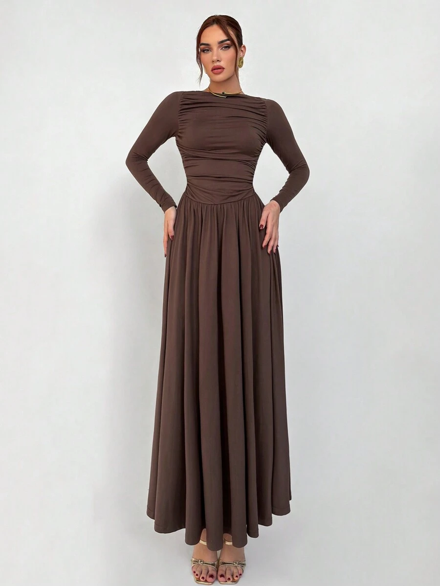 Aloruh 女士棕色连衣裙女士巧克力色连衣裙感恩节服装优雅通勤简约保守基本款保暖女士圆领长袖褶皱咖啡色基本款针织中长连衣裙